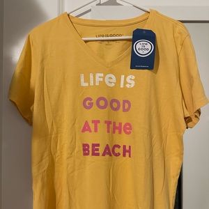 Life Is Good Women’s (L) Yellow T-shirt.